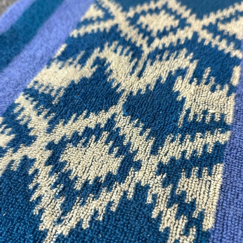 Vintage Fieldcrest wash cloth Smithsonian Institute design blue and white 12x12